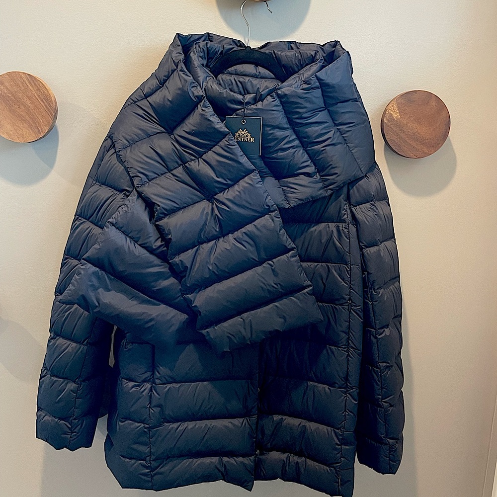 ZENTNER puffy down jacket with scarf, NWT